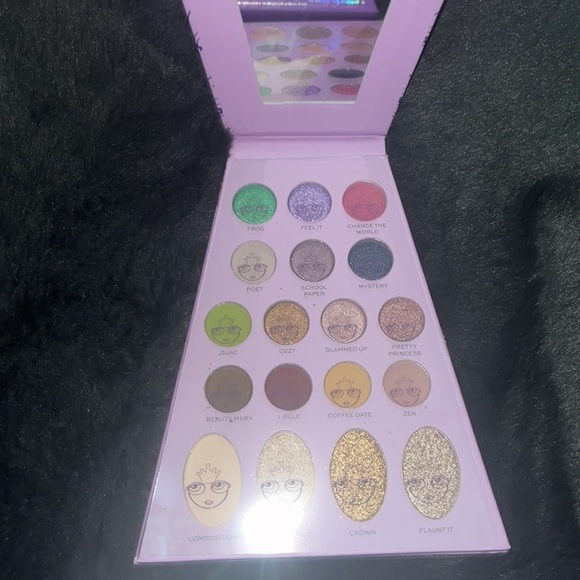 Bratz Yasmin makeup pallet💄💜💋 - Picture 3 of 4